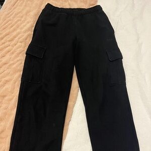 Aritzia Cozy Sweatfleece Mega Cargo™ Sweatpant Regular in black